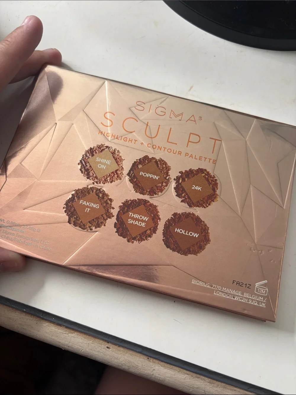 Sigma Beauty Sculpt Highlight + Contour Palette - Rose Gold Packaging